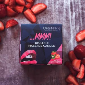 Kissable-massage-candle-strawberry