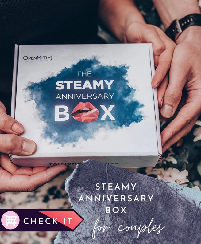 Anniversary-gift-box-for-couples-OpenMity