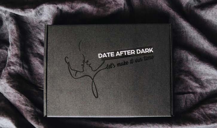 Date-night-box-for-couples