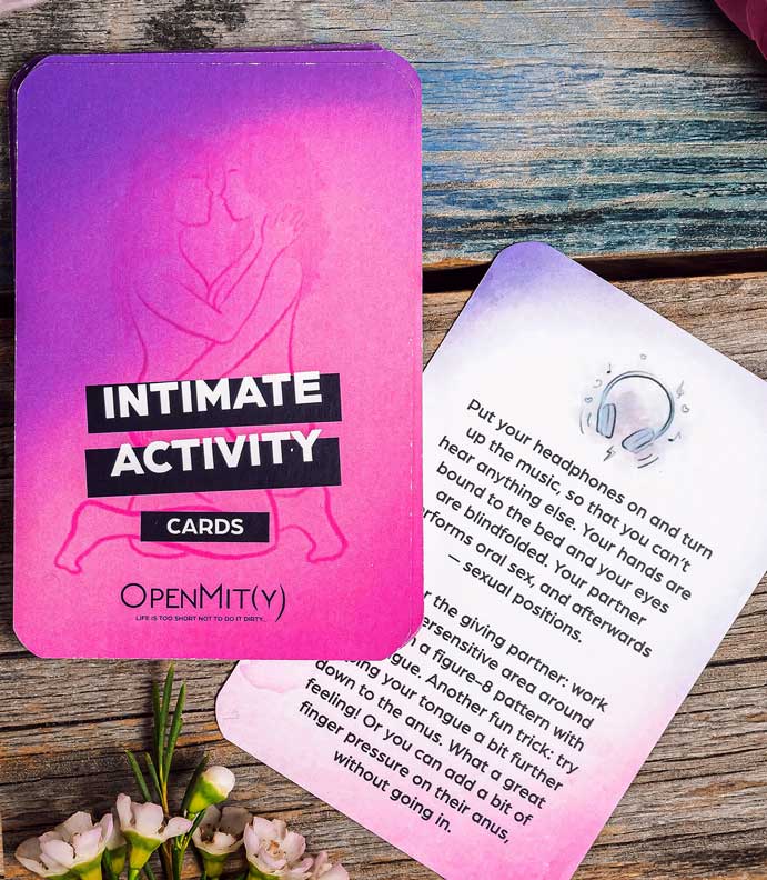 Lesbian-game-cards-example